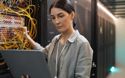 ¿Cómo identificar problemas en una red de voz y datos y solucionarlos?